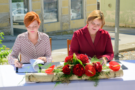 2025_09_19 Metlika - Podpis pogodbe o prenovi Konzuma_Foto_Uros Novina_011